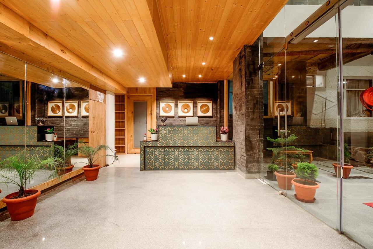 Naturevilas Sarovar Portico - Centrally Heated Manāli Exterior foto